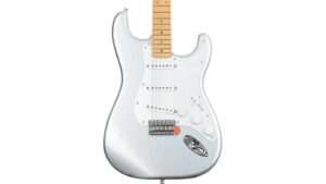 signature strat for her
